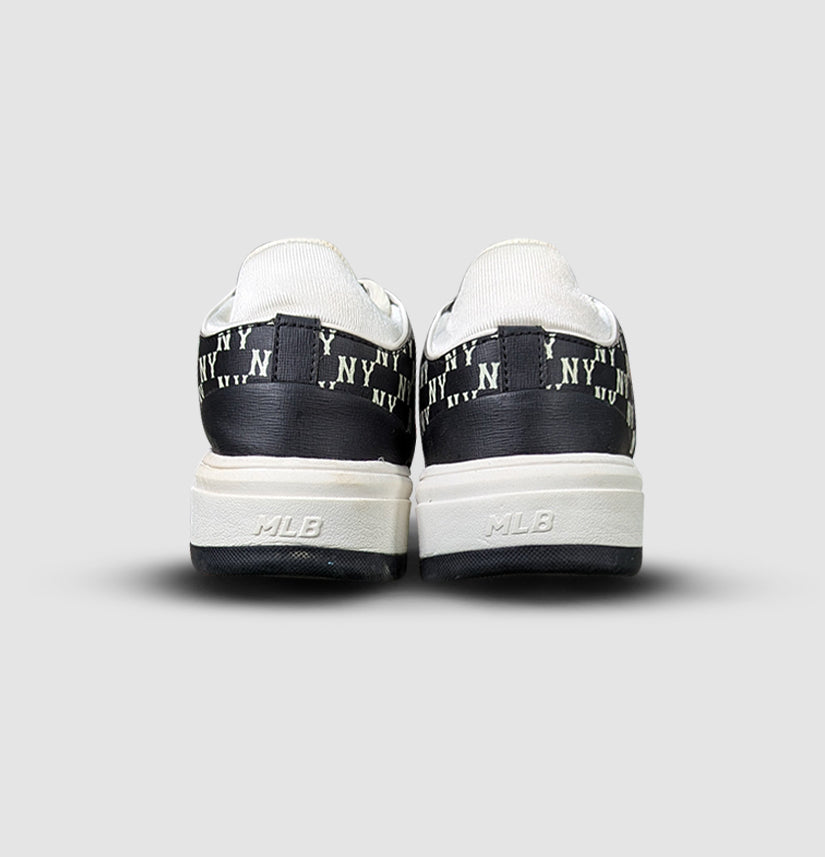 MLB New York Yankees Unisex Sneakers – White/Black Classic Street Style