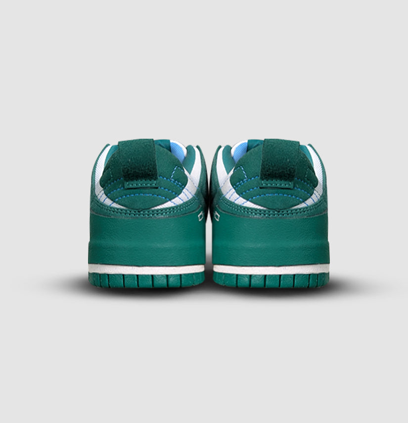 Nike Dunk Low Liswpt in Green – unisex sneakers that blend retro basketball heritage with modern streetwear fashion.