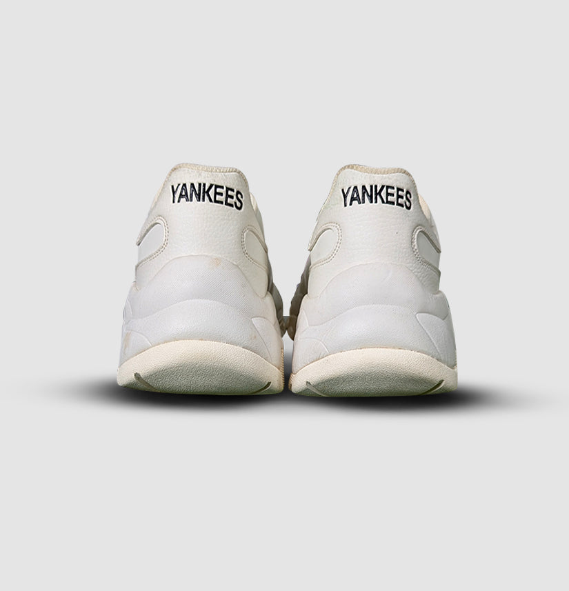 MLB New York Yankees Sneakers – Unisex Ivory
