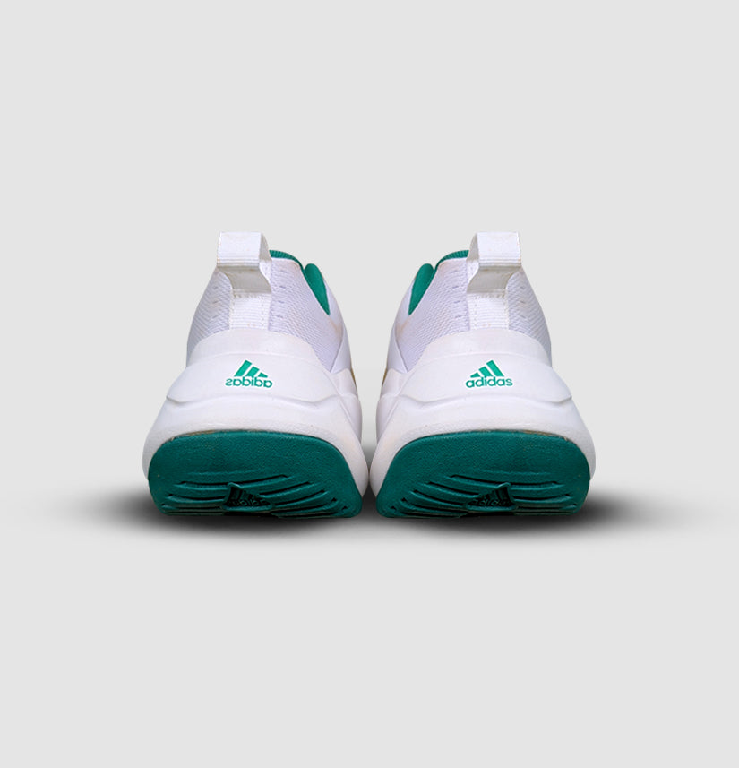 Adidas Lightstrike Pro in White with Yellow stripes – men’s running shoes designed for speed, lightweight comfort, and bold style.